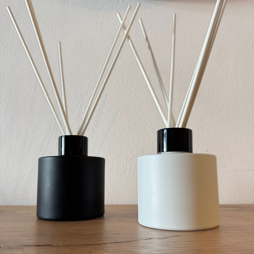 Reed Diffuser - Midnight in Paris | Bergamot, Frankincense, Pachouli